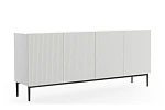 Moderní komoda Nicole 200 cm čtyřdveřová s ryhovaným čelem  - Biela / Čierne nožičky